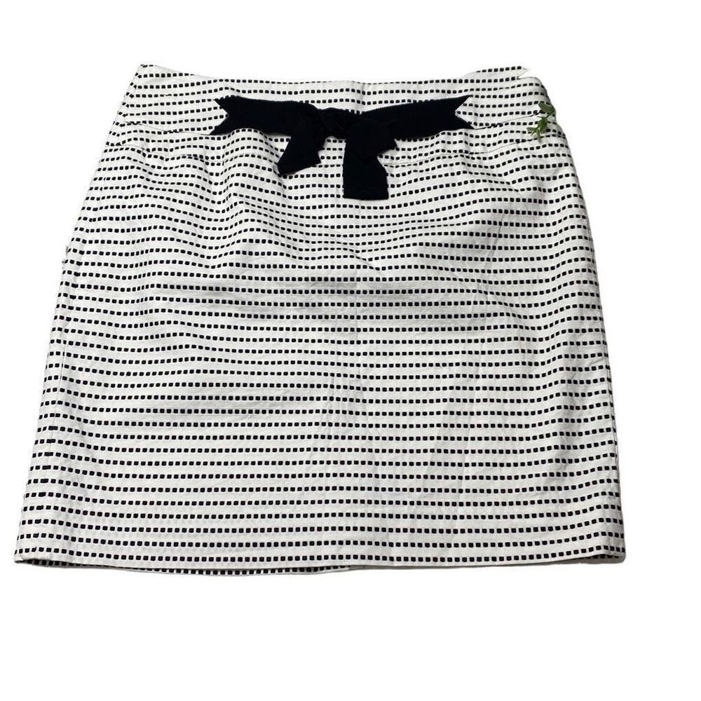 Ann Taylor Bow Front Textured Mini Skirt Black/White size 2